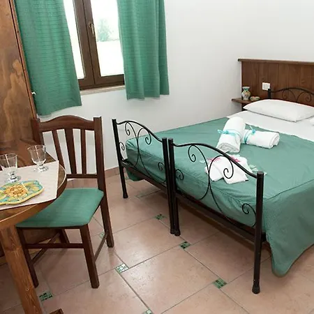 Oasi Del Fauno Country house *